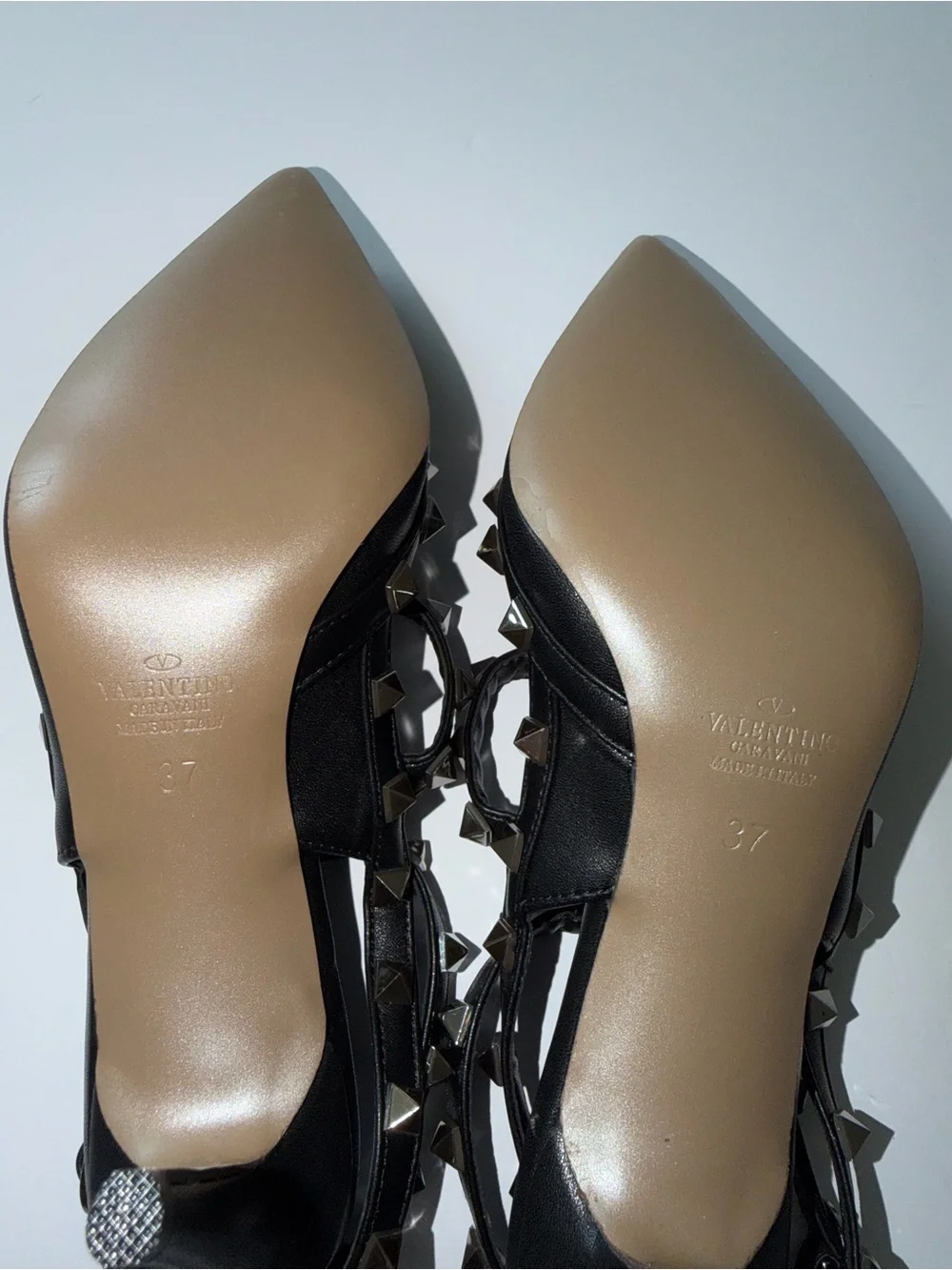 Black Woman’s Fashion Studded Black Pointed Heels